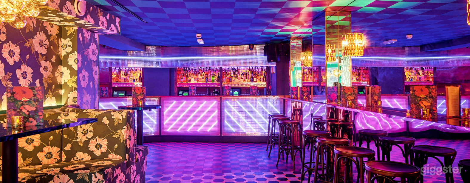 Coolest Bar in Clapham Junction With Crazy Interiors! Photo 3