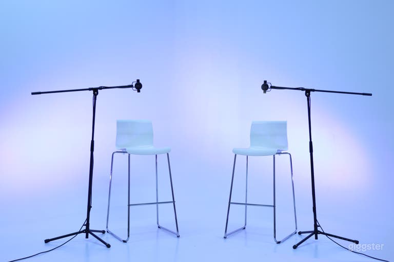  Elegant Studio Space for Photography + Content 