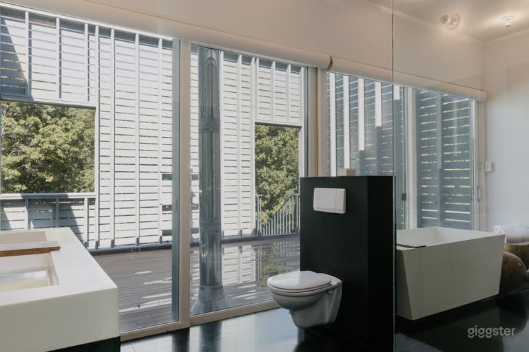  5000 sqft Bright Masterpiece House in Nature 