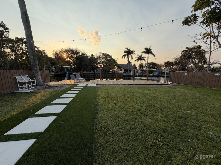  Luxury Waterfront Backyard with Pool In Fort Lauderdale 