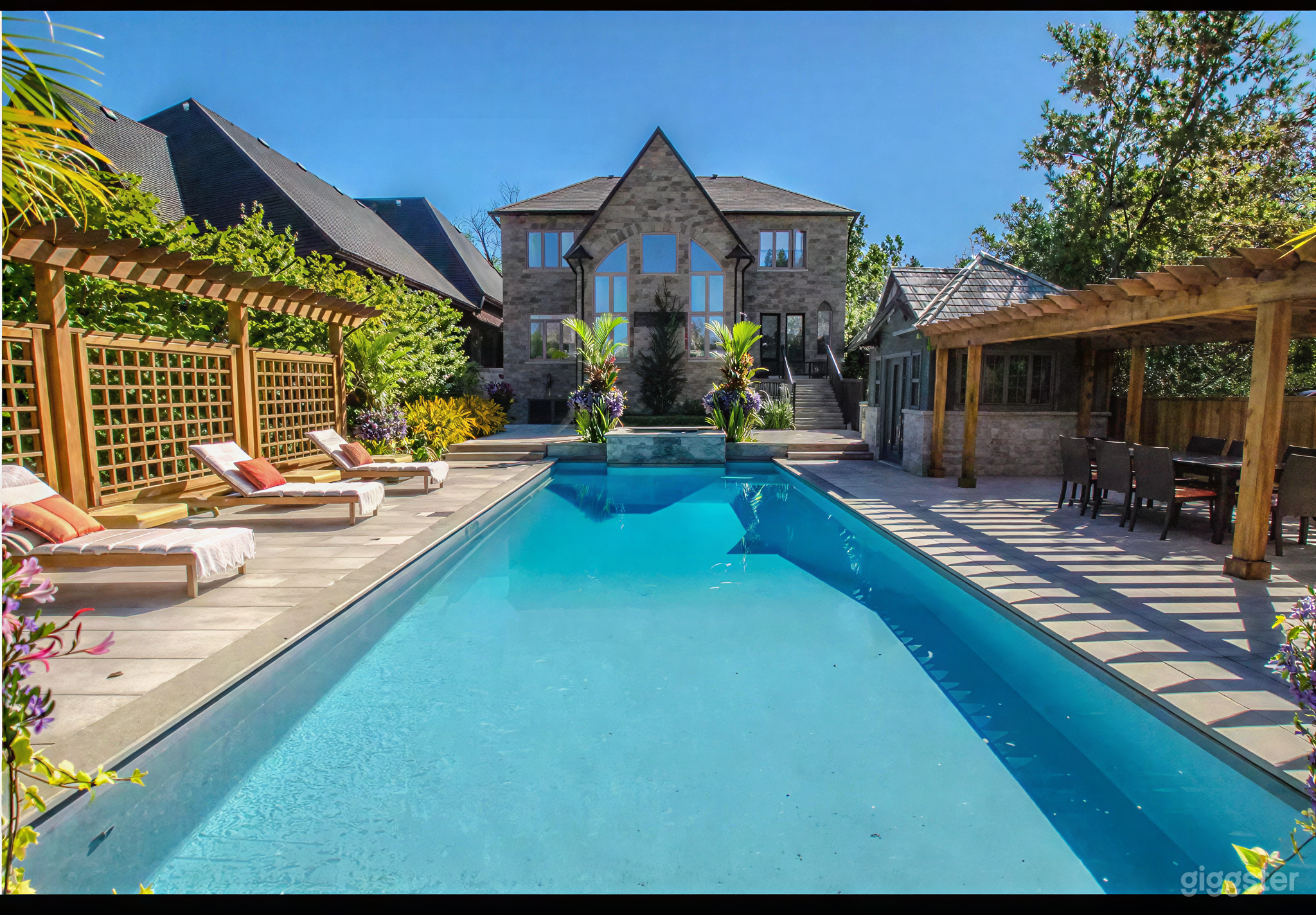 Boutique Hotel-feel. Backyard pool+fireplace+hot tub+dining Photo 2