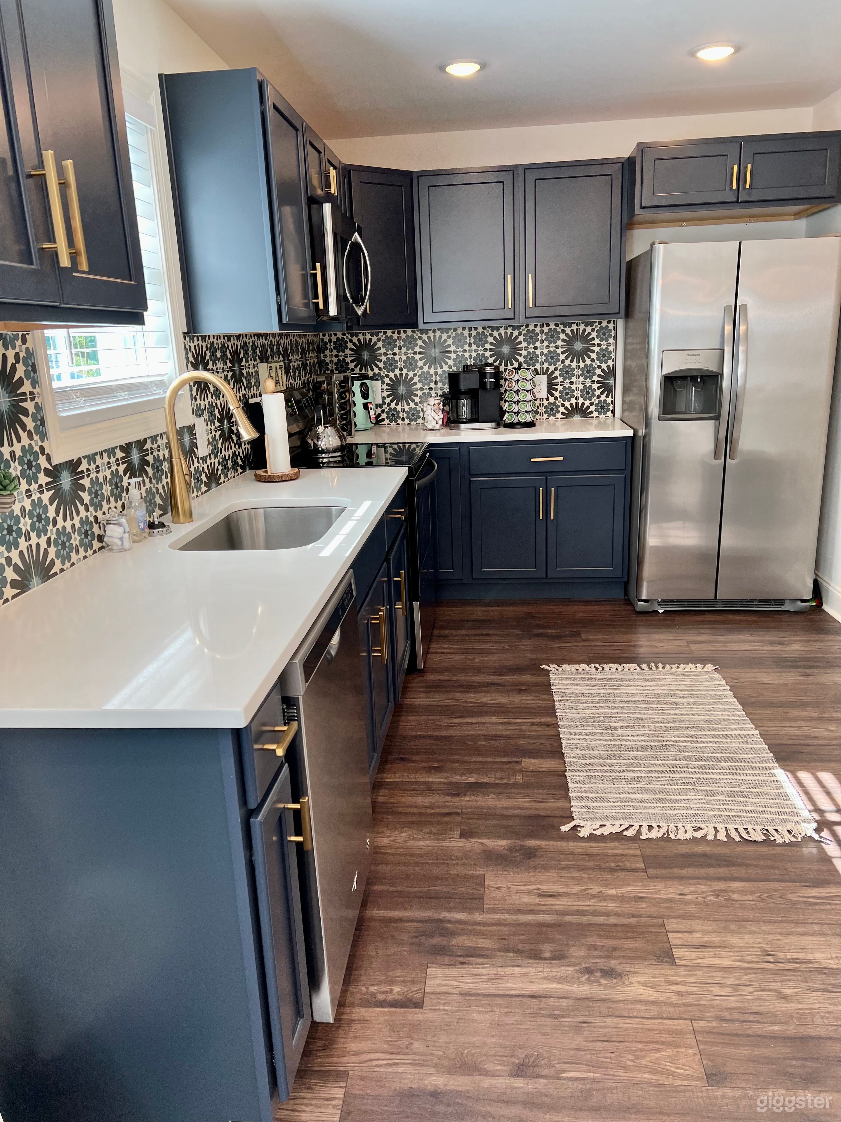 Modern 1960's Ranch Style Home Photo 2