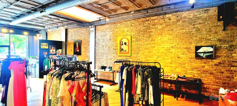  Storefront in Wicker Park 