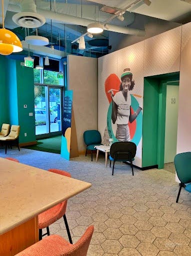 Golf Themed Bar &amp; Lounge Photo 4