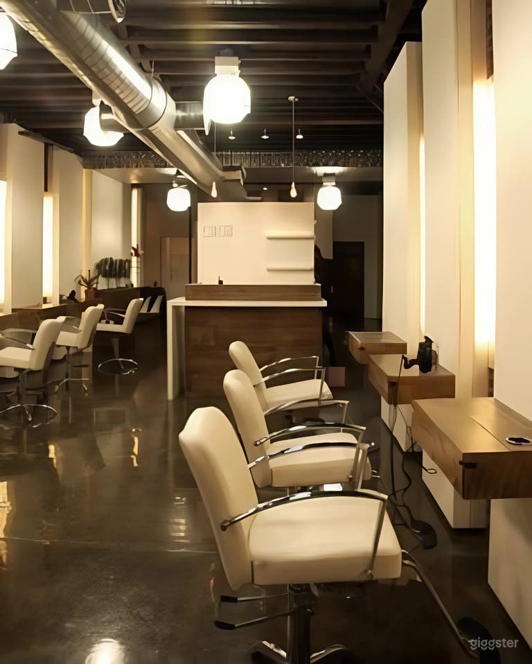  Modern Salon and Spa 
