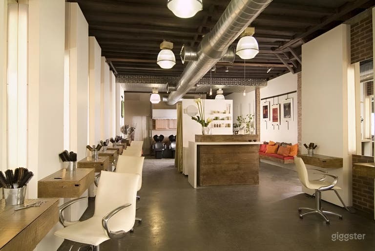  Modern Salon and Spa 