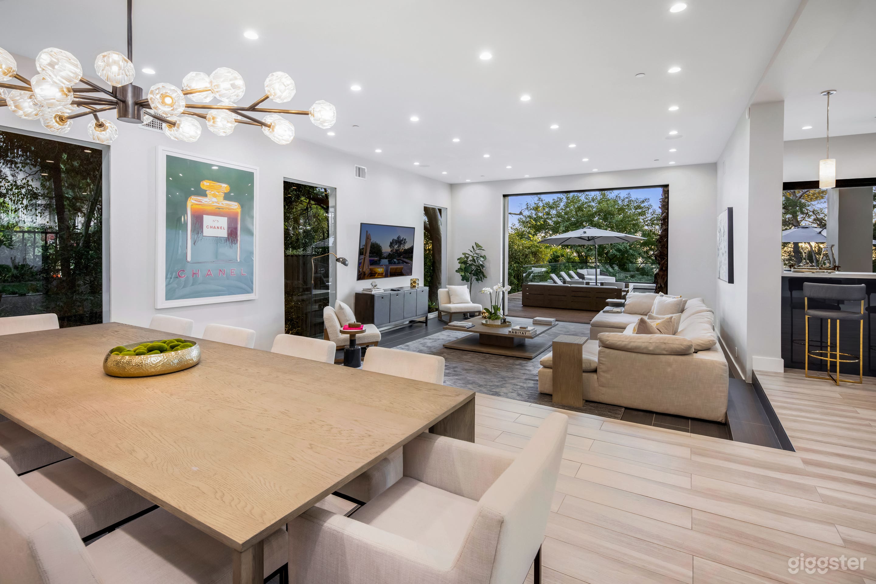 PRIVATE WEHO ESTATE ABOVE SUNSET STRIP Photo 4