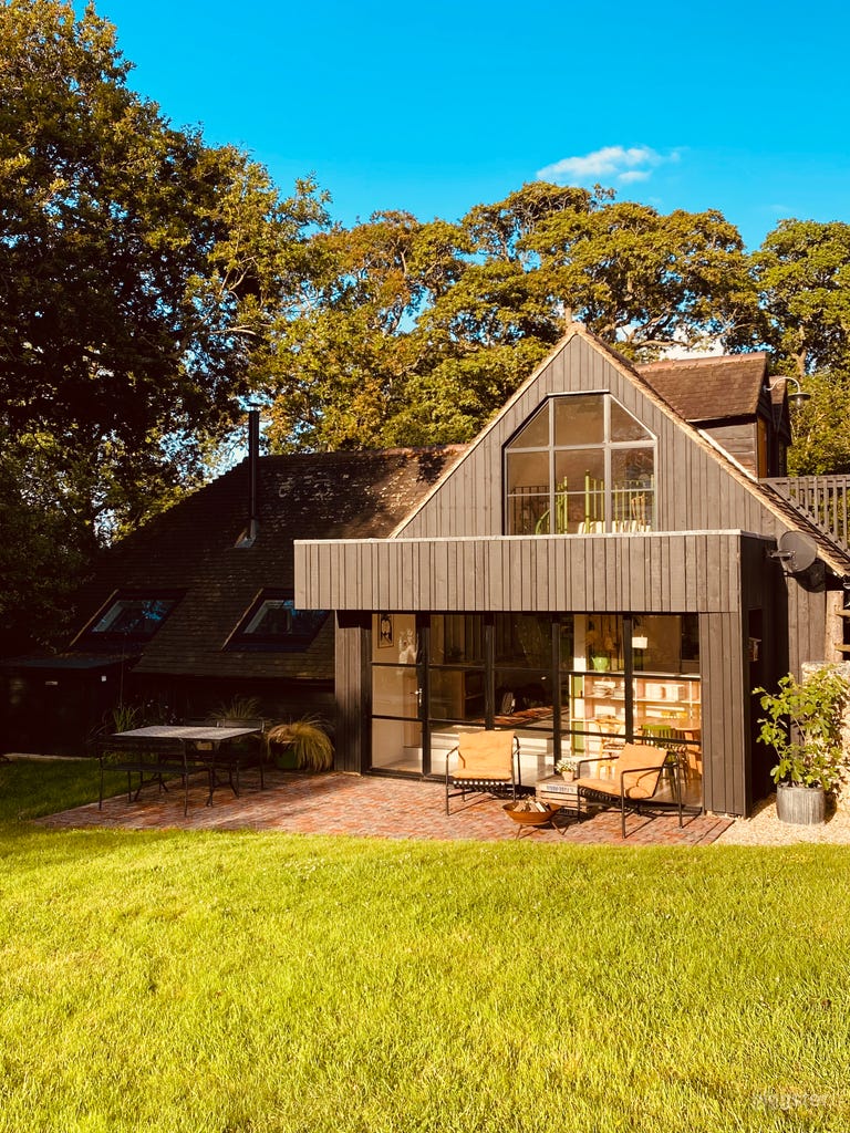  Rural Sussex barn and garden 