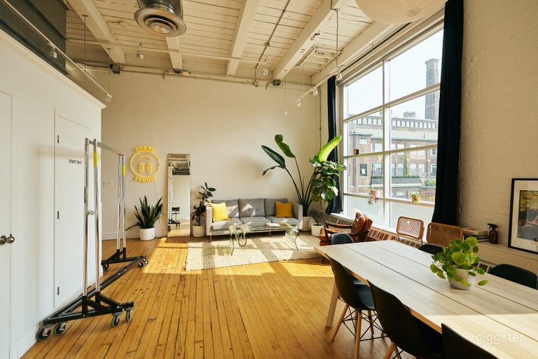  Light-Filled and Spacious Loft in Liberty Village 