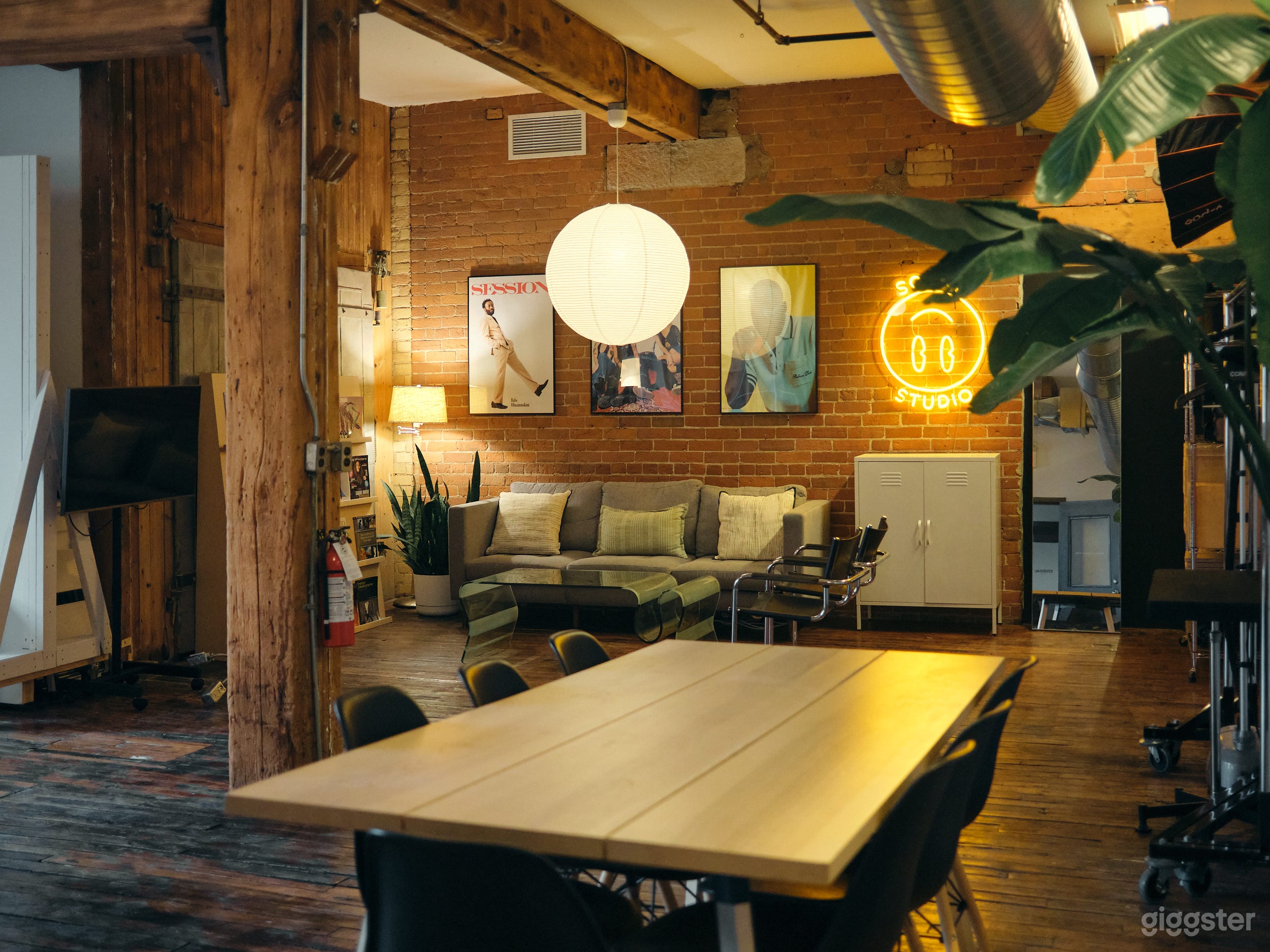 Loft Style Parkdale Studio Space Photo 2