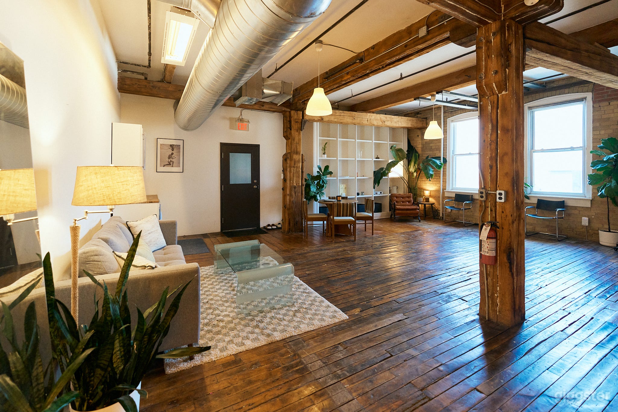 Loft Style Parkdale Studio Space Photo 4