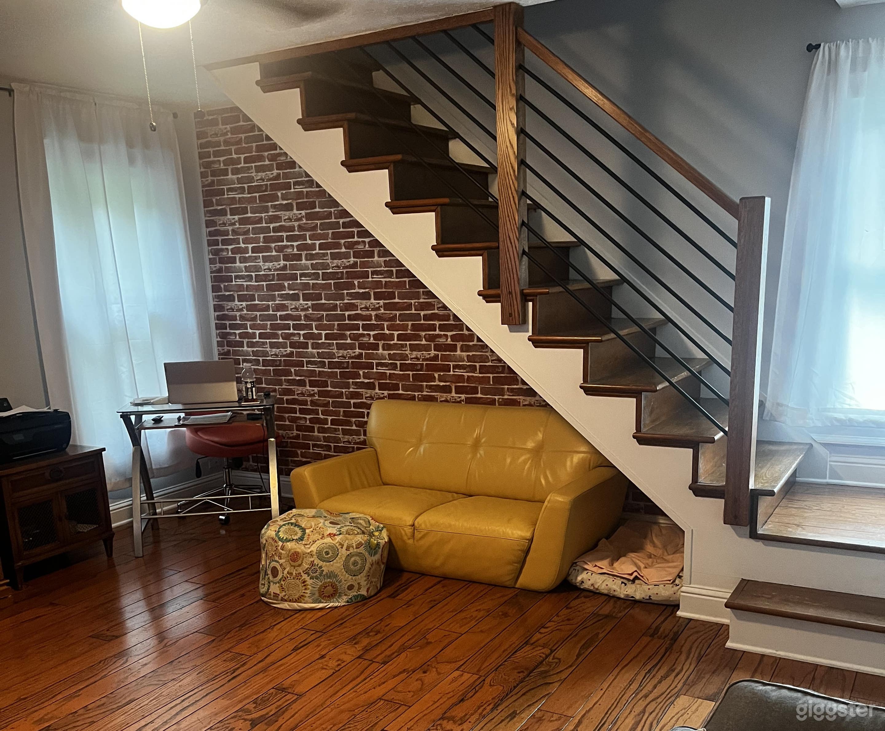 KJ's old farm style house Photo 3