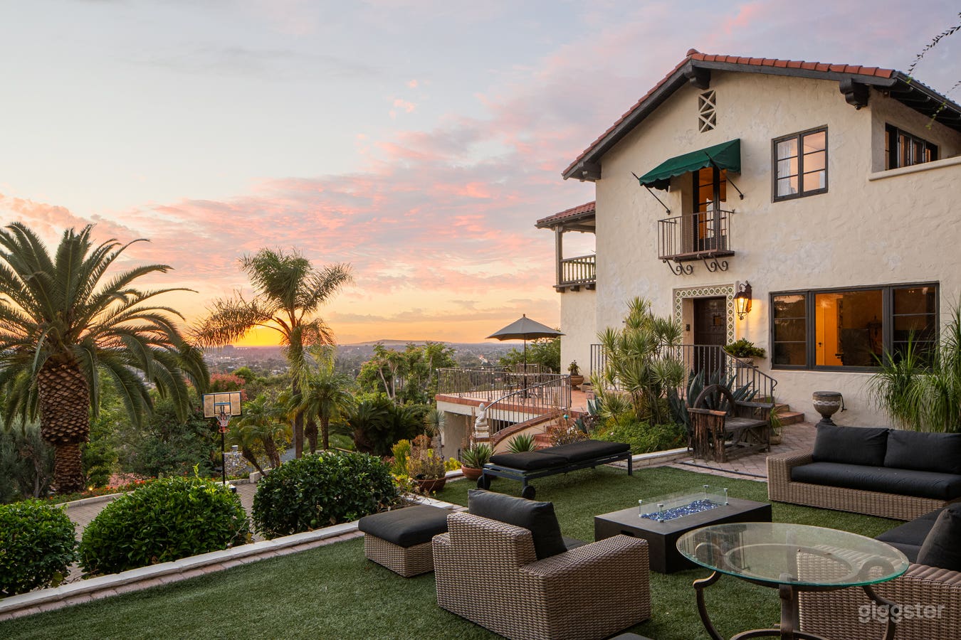 1930's Spanish Villa panoramic ocean &amp; city view Photo 1