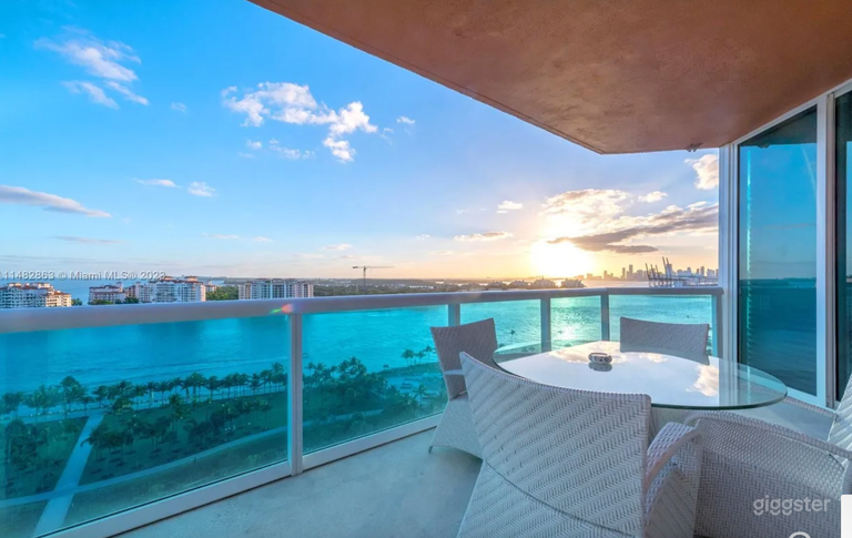 High Rise apartment with Ocean View 