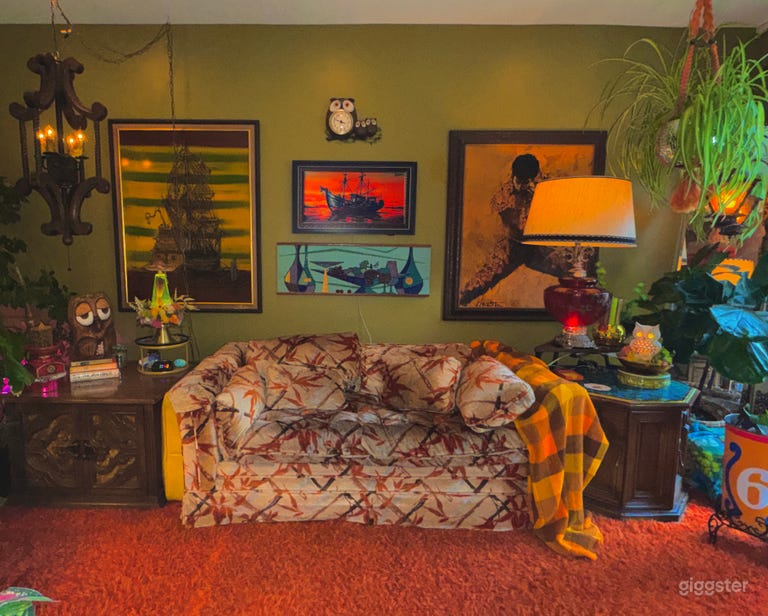  Shag Harbor ‘70s groovy ranch with basement 