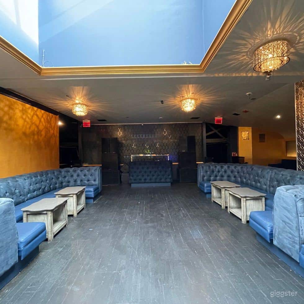 #7106 Bar/Club Hollywood Photo 2