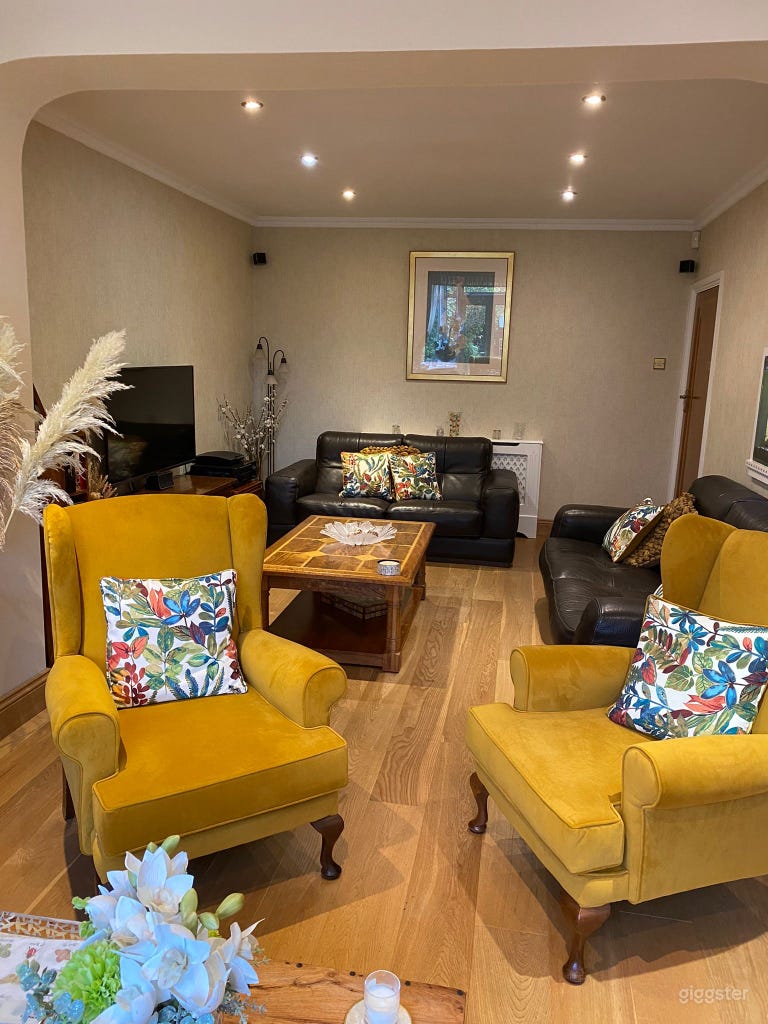  Semi detached Home with Large Space 