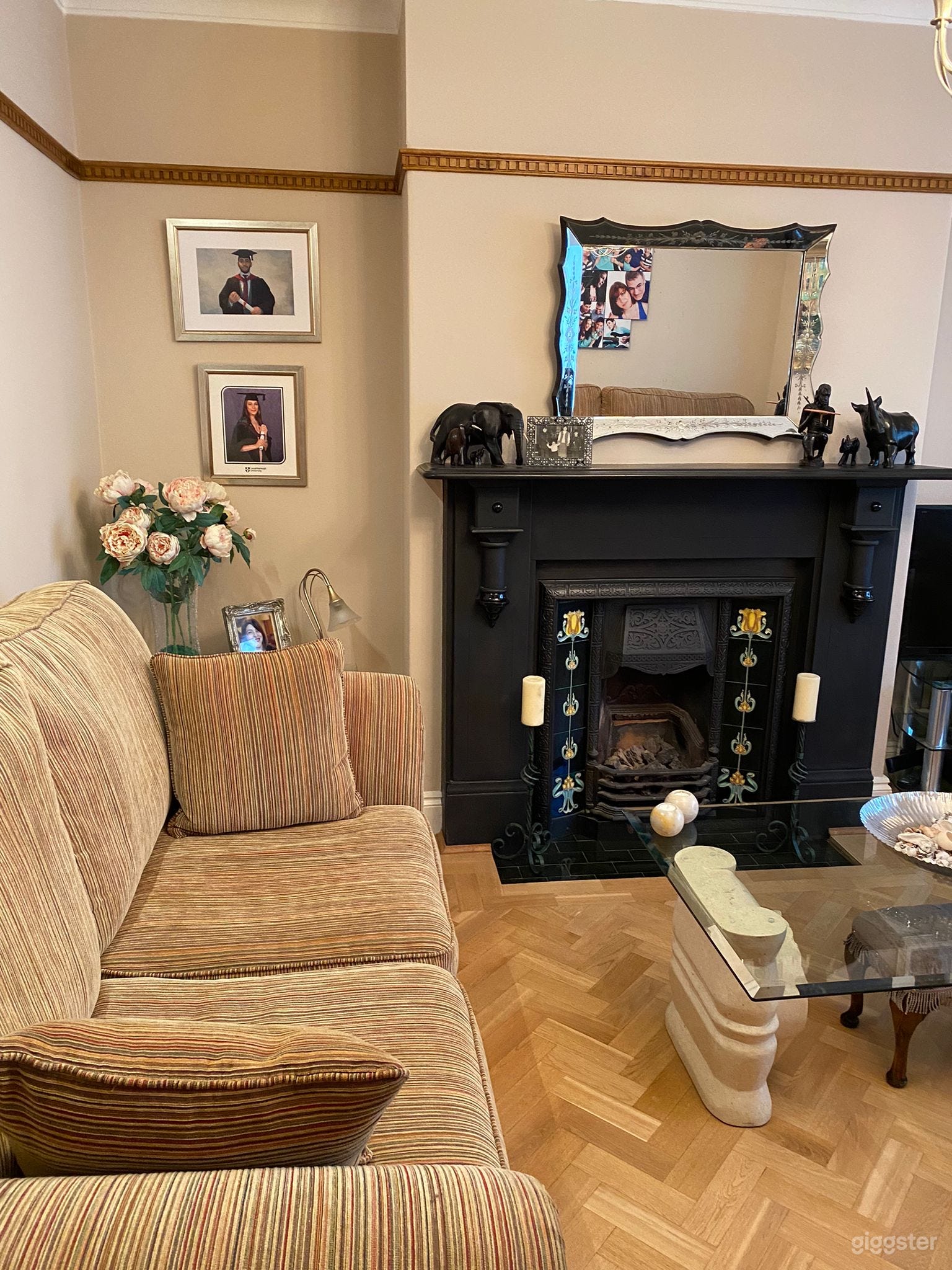 Semi detached Home with Large Space Photo 4