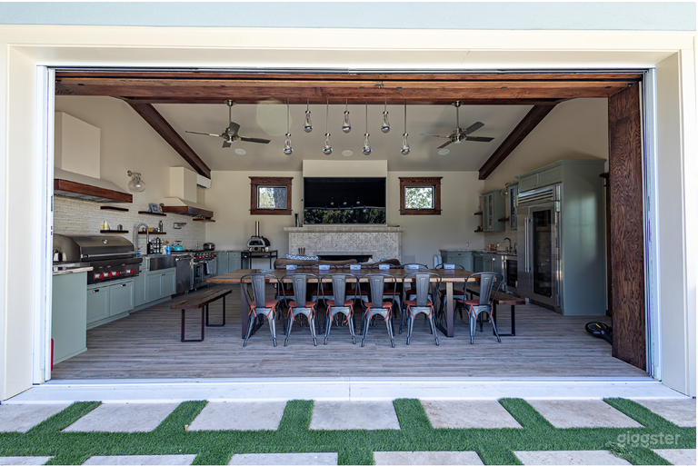  Heart Haven: Poolside Oasis w/ Fountain, Lanai, Half Court 