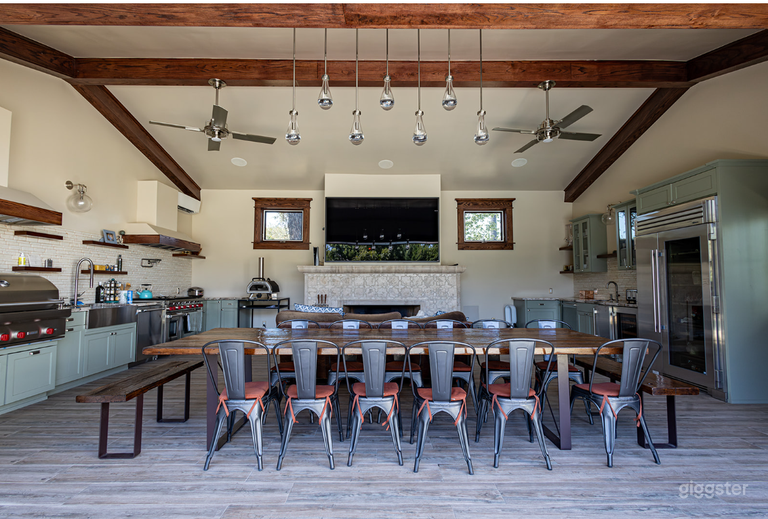  Heart Haven: Poolside Oasis w/ Fountain, Lanai, Half Court 