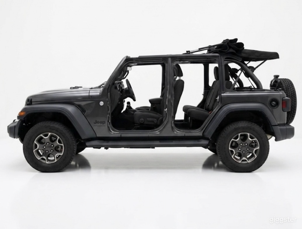 2021 Jeep Wrangler 4 door for Film & Photoshoot Picture Car Photo 2