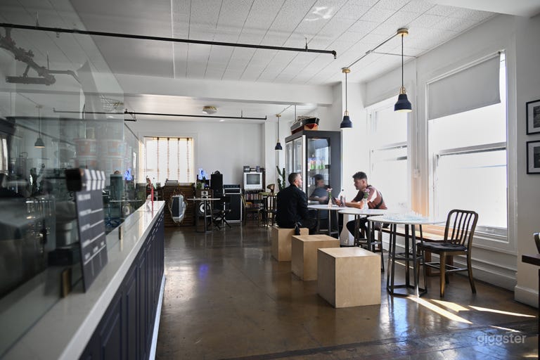  Verstecktes Juwel-Café in DTLA mit Aussicht 
