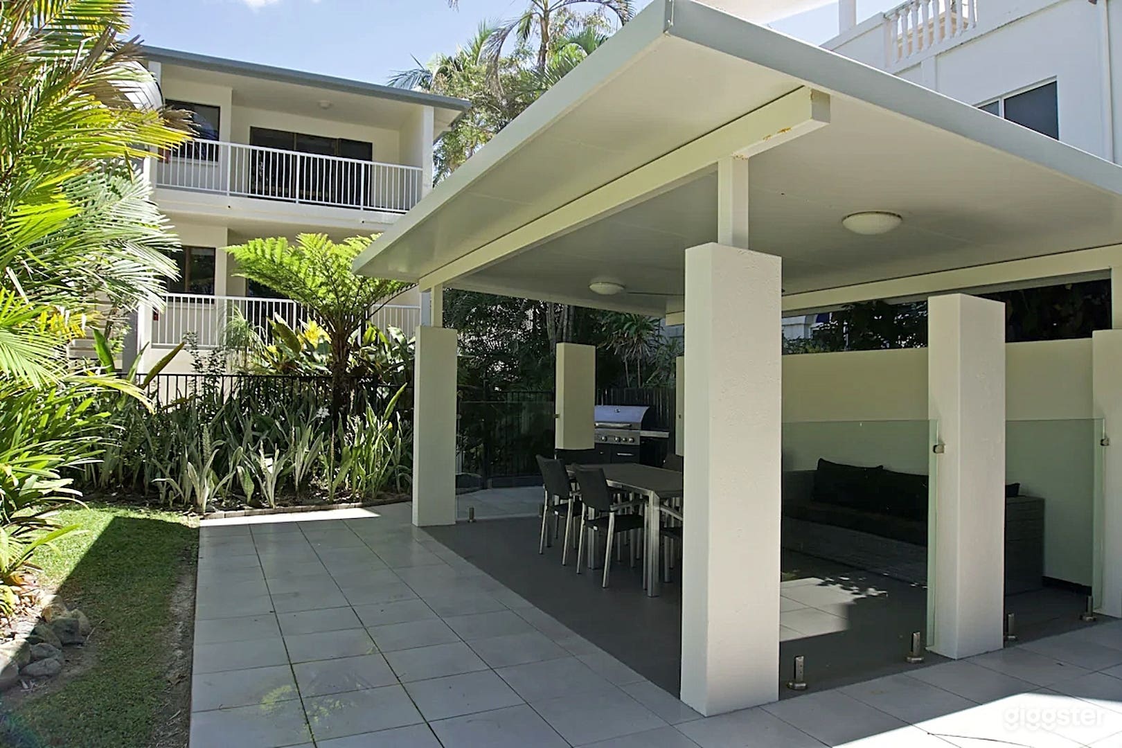 Undercover BBQ Area Photo 4