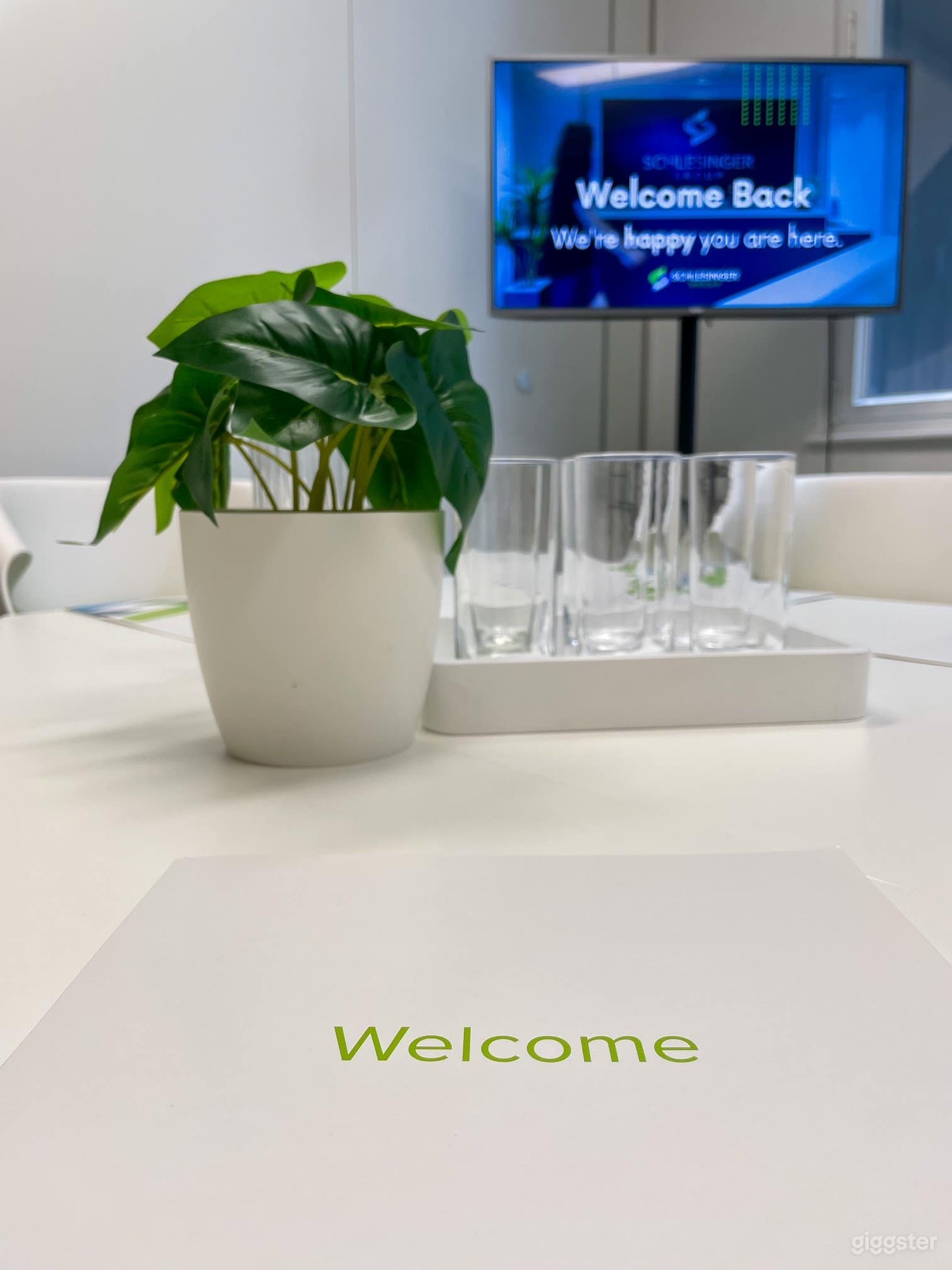 Studio 4 - Meeting Room / Viewing Facility Photo 4