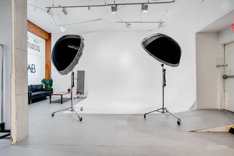  Private Fully Equipped Photo Studio Midtown Miami 