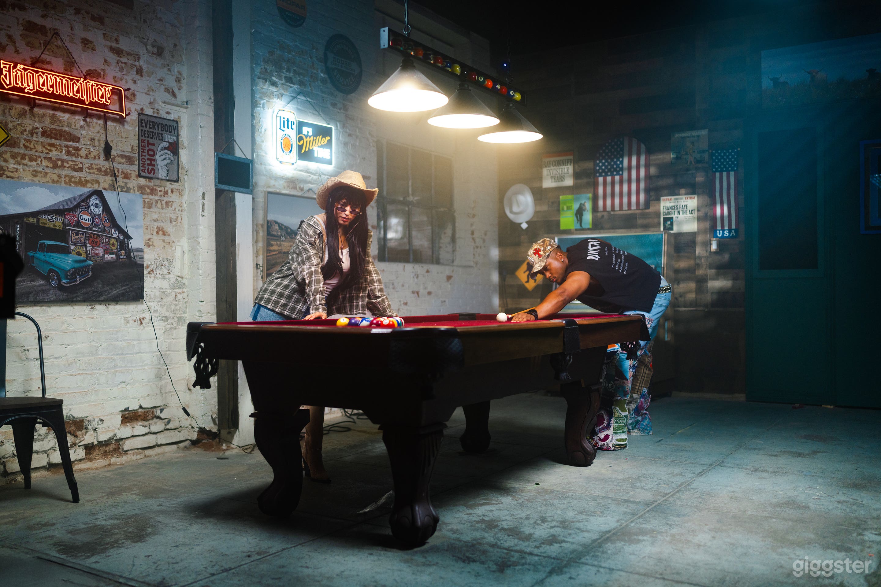 Western Country saloon bar, stage Photo 2