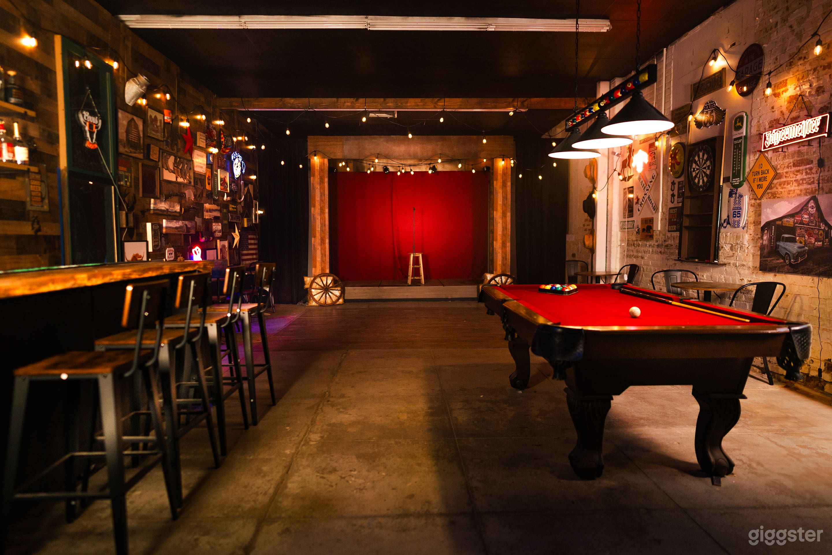 Western Country saloon bar, stage Photo 3