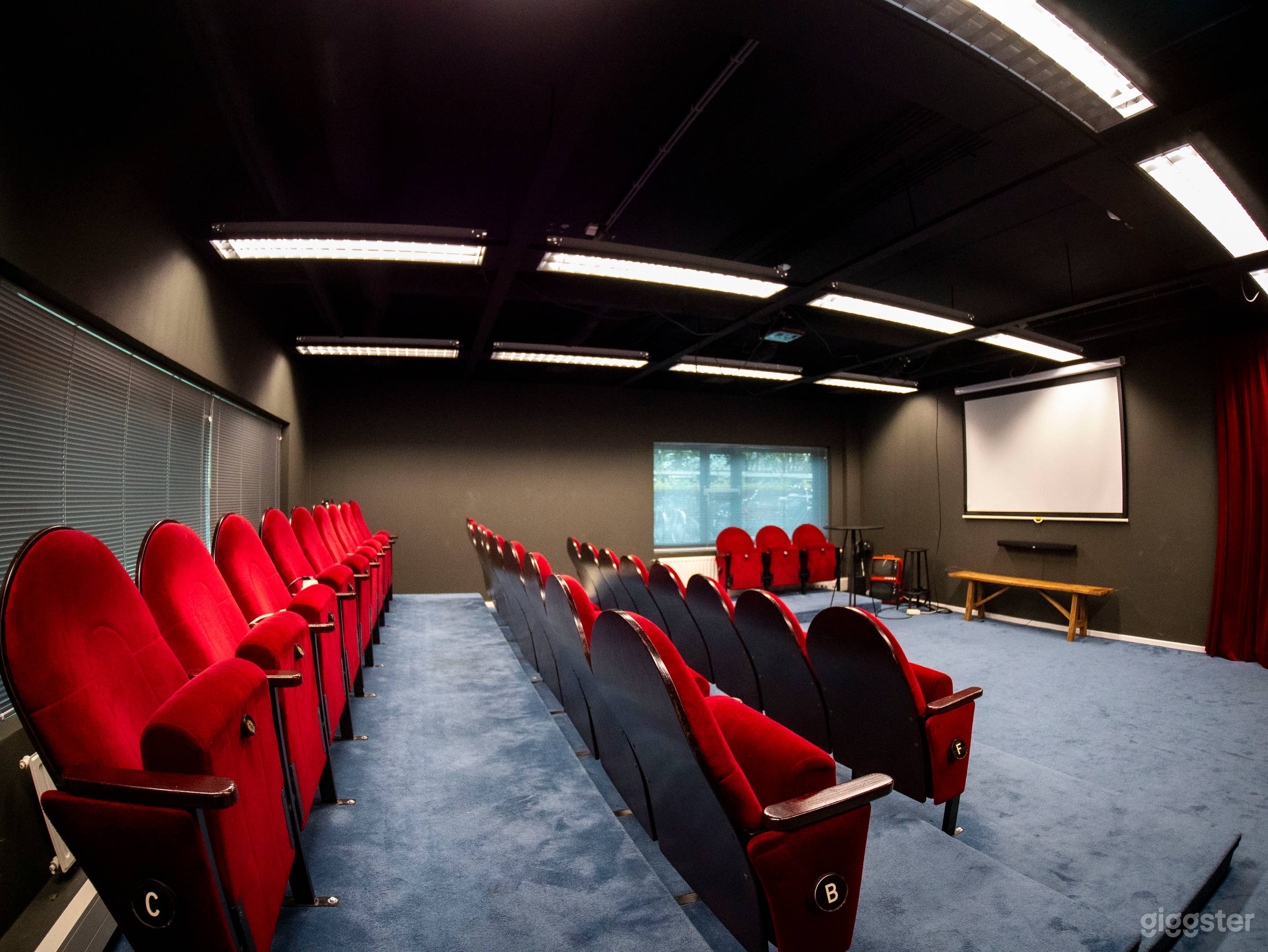 Ideal Coworking Space in Amsterdam Photo 4