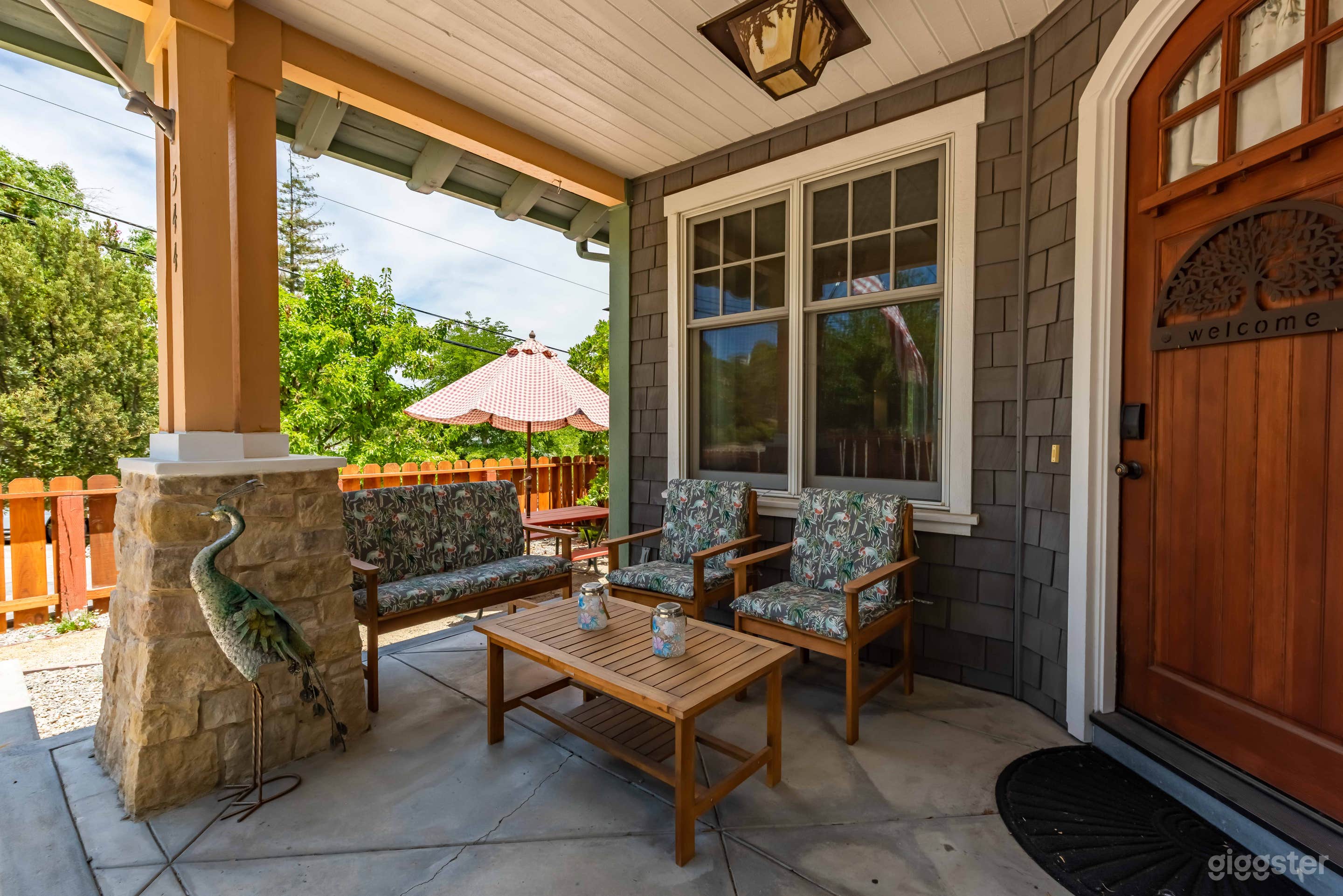 Crafty Oak House Photo 2