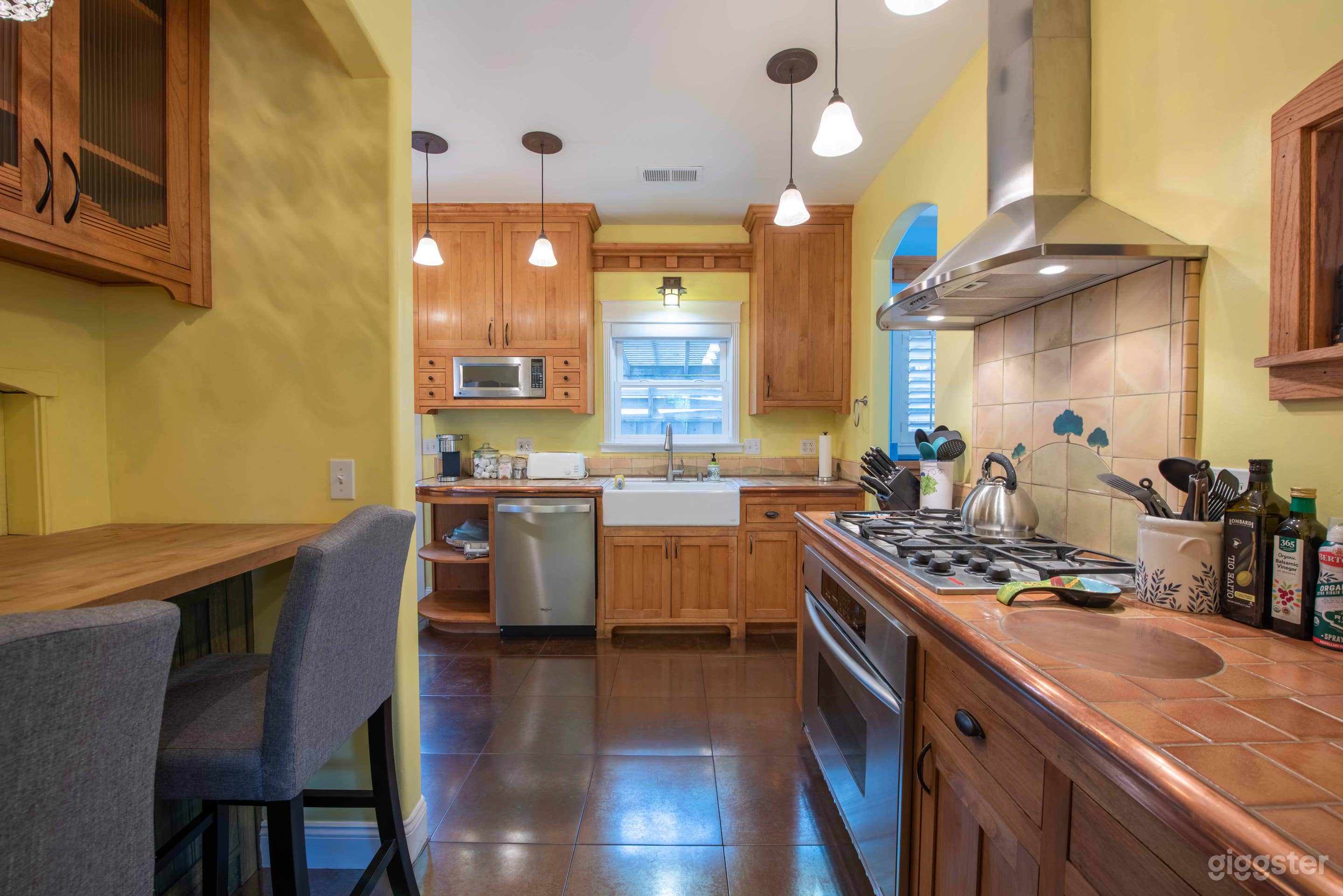 Crafty Oak House Photo 3