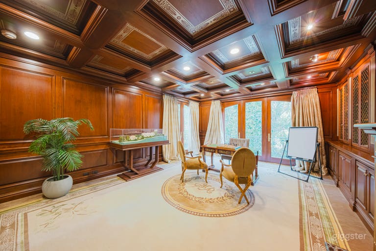  MEDITERRANEAN OPULENCE IN BEVERLY HILLS 