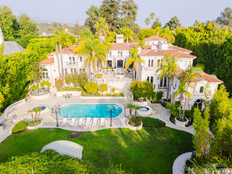  MEDITERRANEAN OPULENCE IN BEVERLY HILLS 