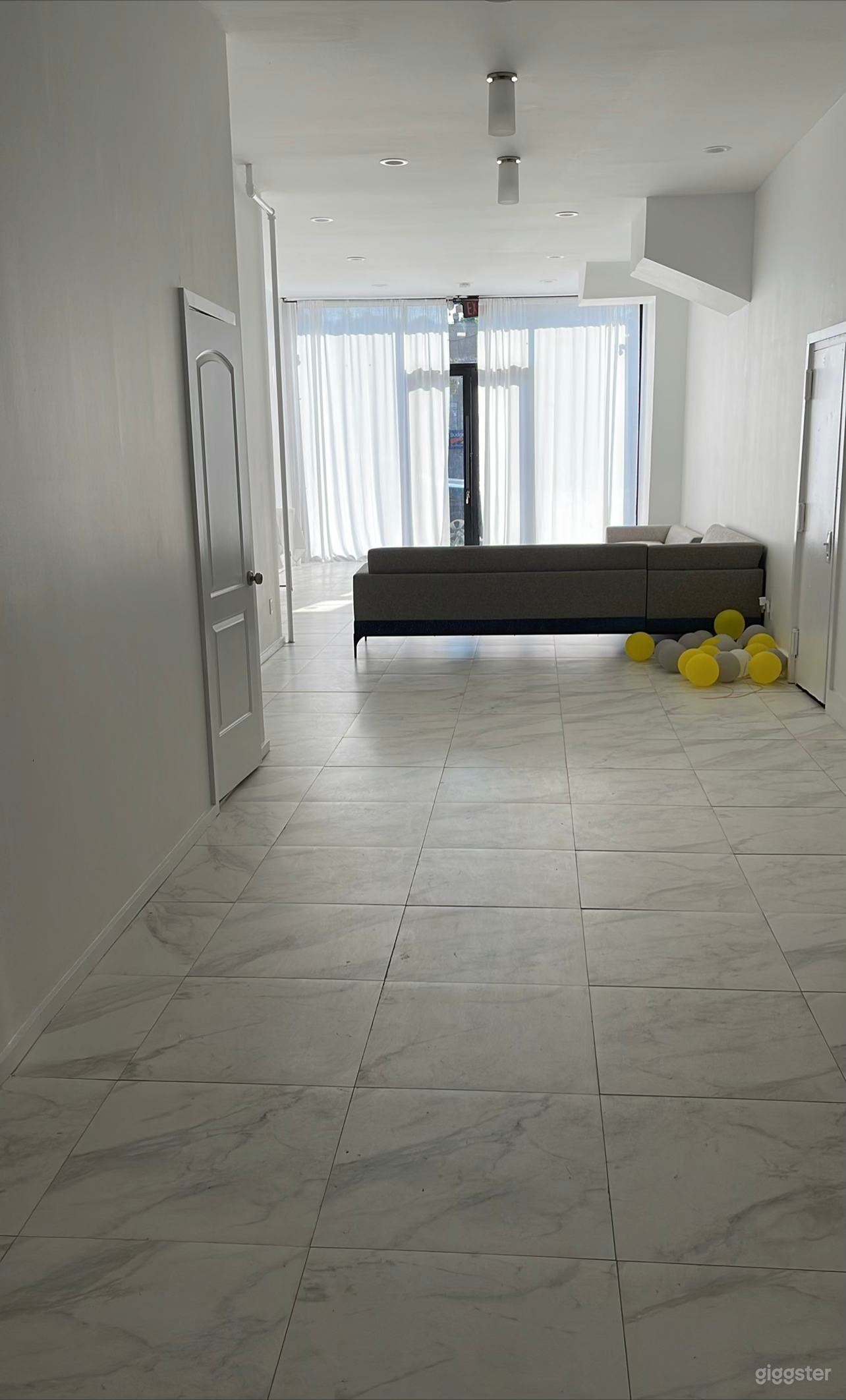 Cozy Space w Shared Backyard Photo 3