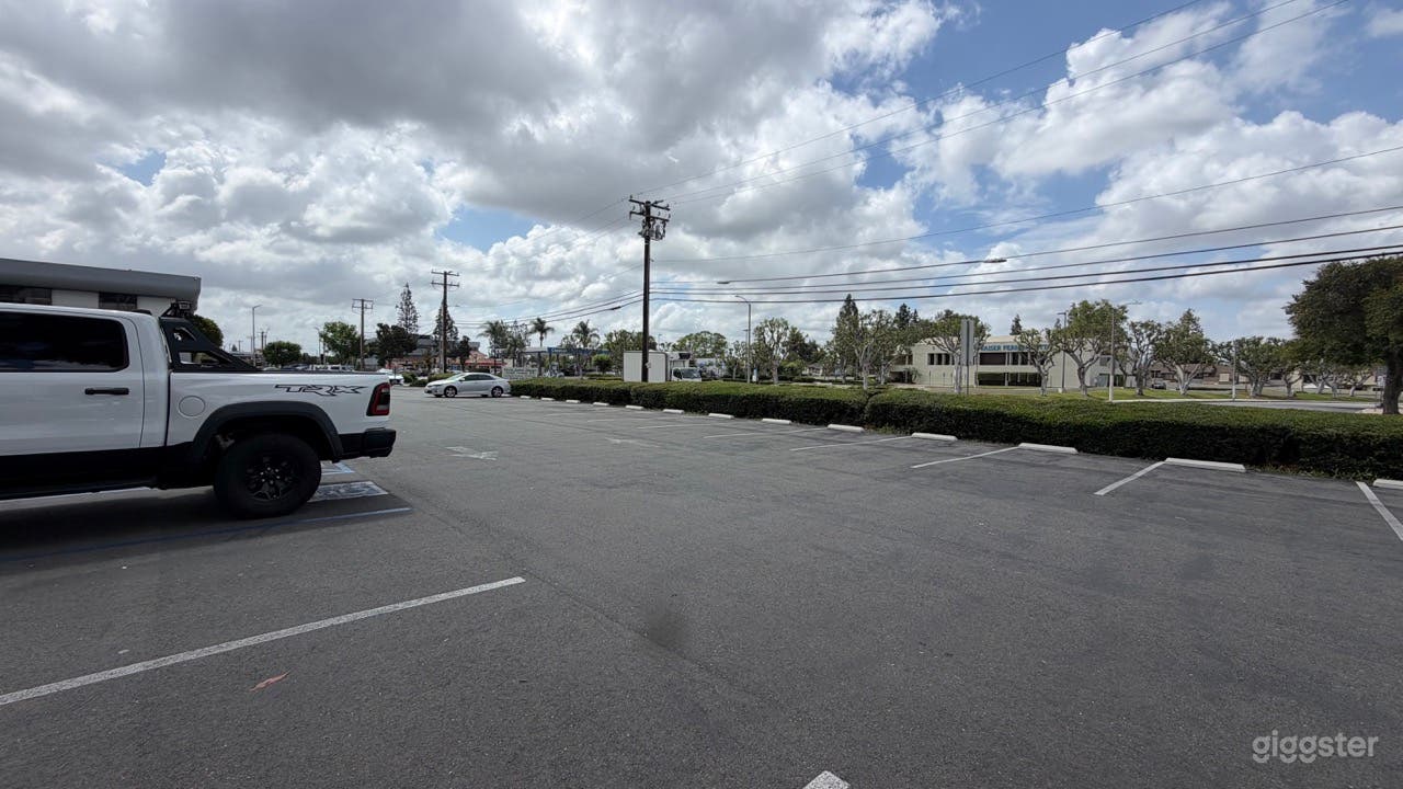 Cinematic Medical Center & Hospital Location for Filming Photo 2