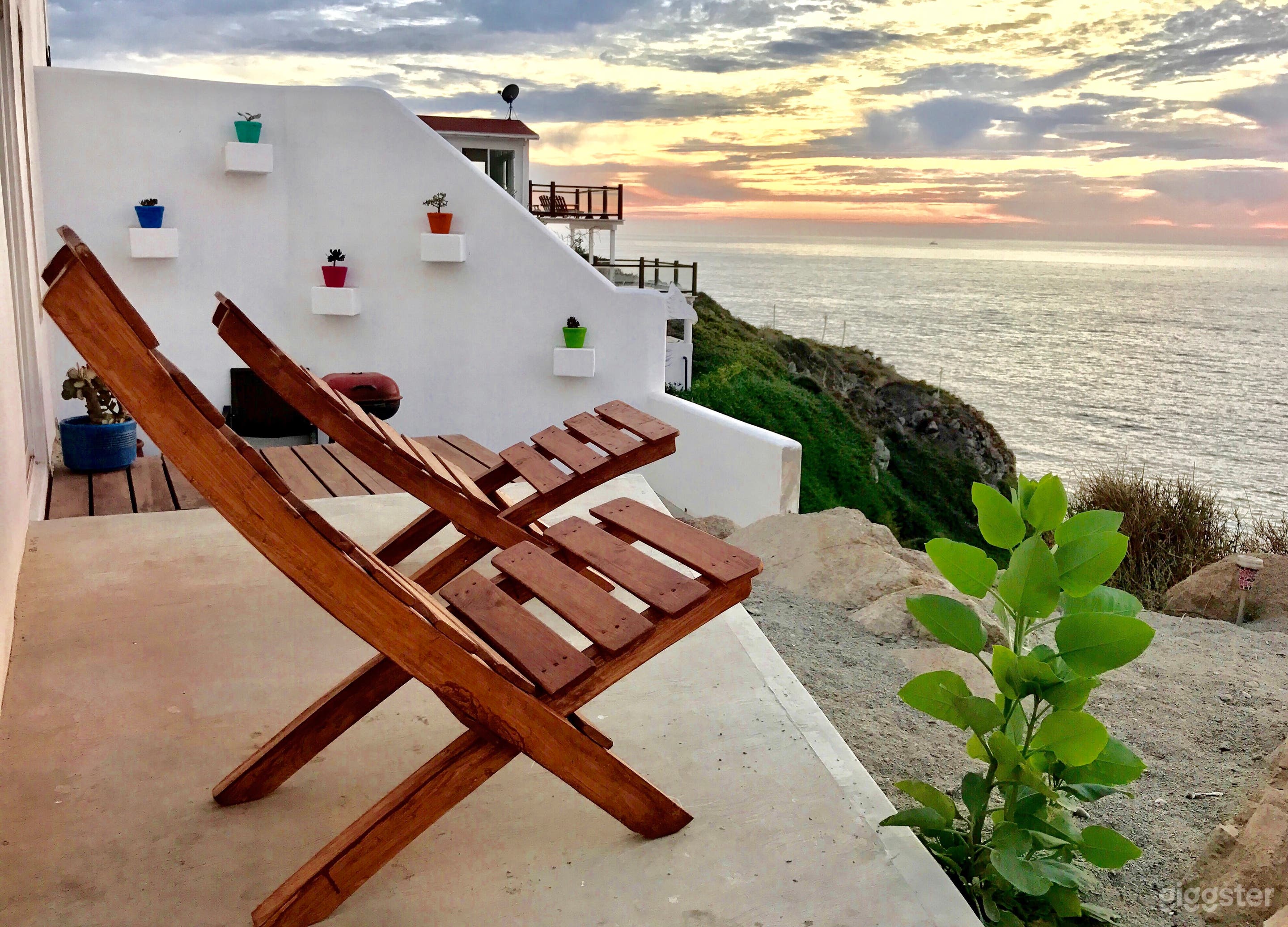 Wraparound West facing veranda overlooking Pacific Sunsets &amp; La Bufadora Geyser, with our sister property El Castillo Del Sol in the distance. 