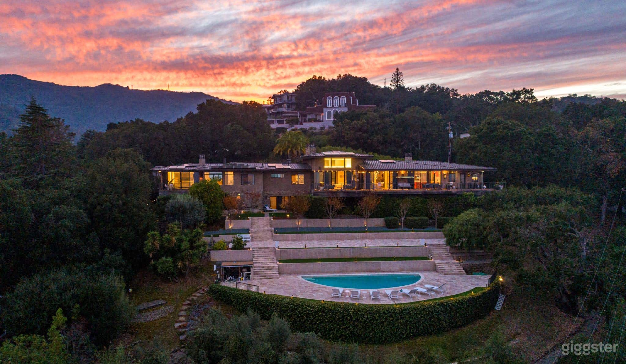 Contemporary Modern Mansion in Los Altos Hills Photo 1