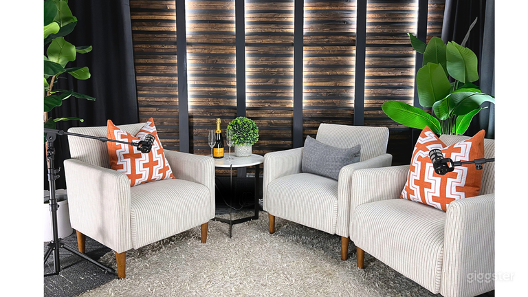  Professional Video Podcast Studio – Bellevue 