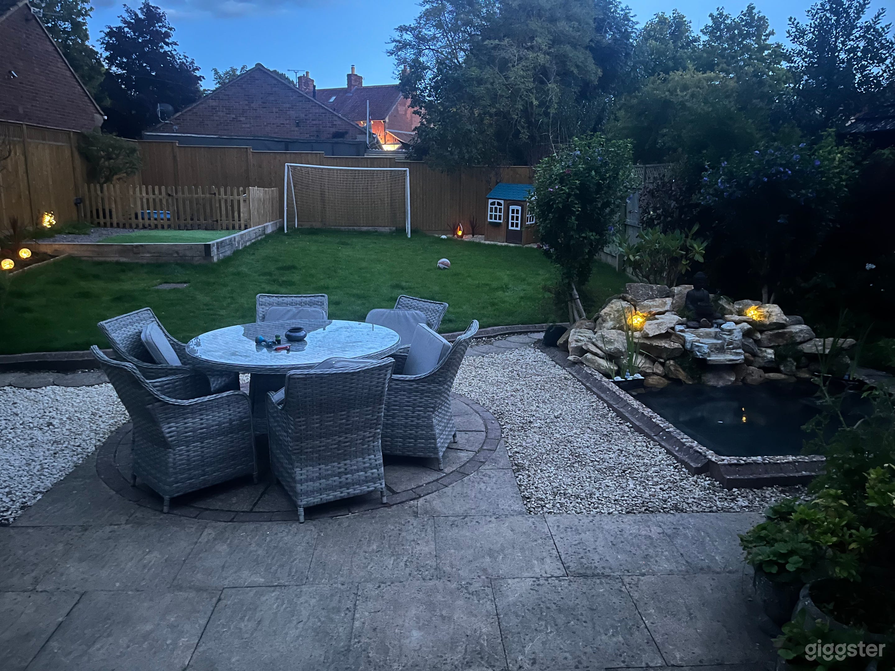 Detached typical British outdoor Garage Photo 1