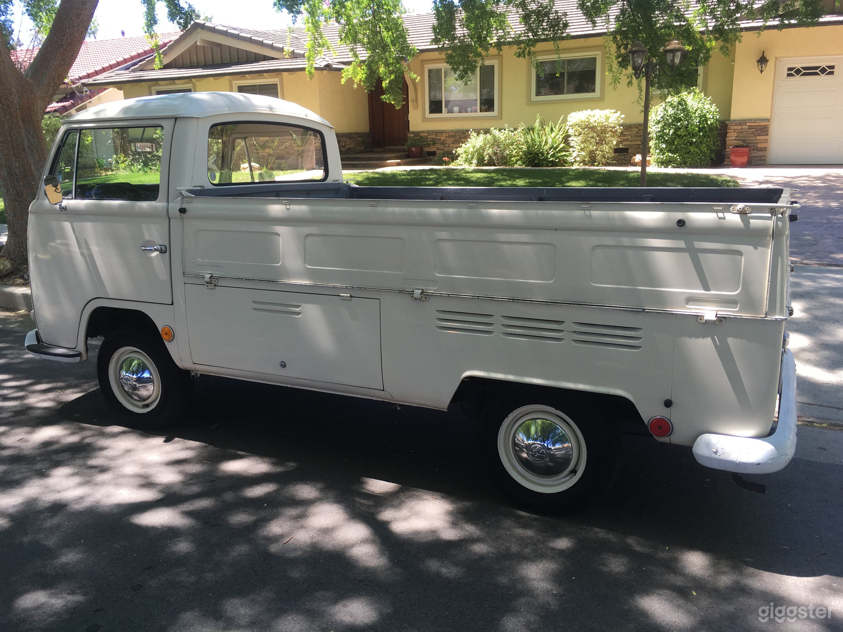 1968 Volkswagen Truck Photo 2