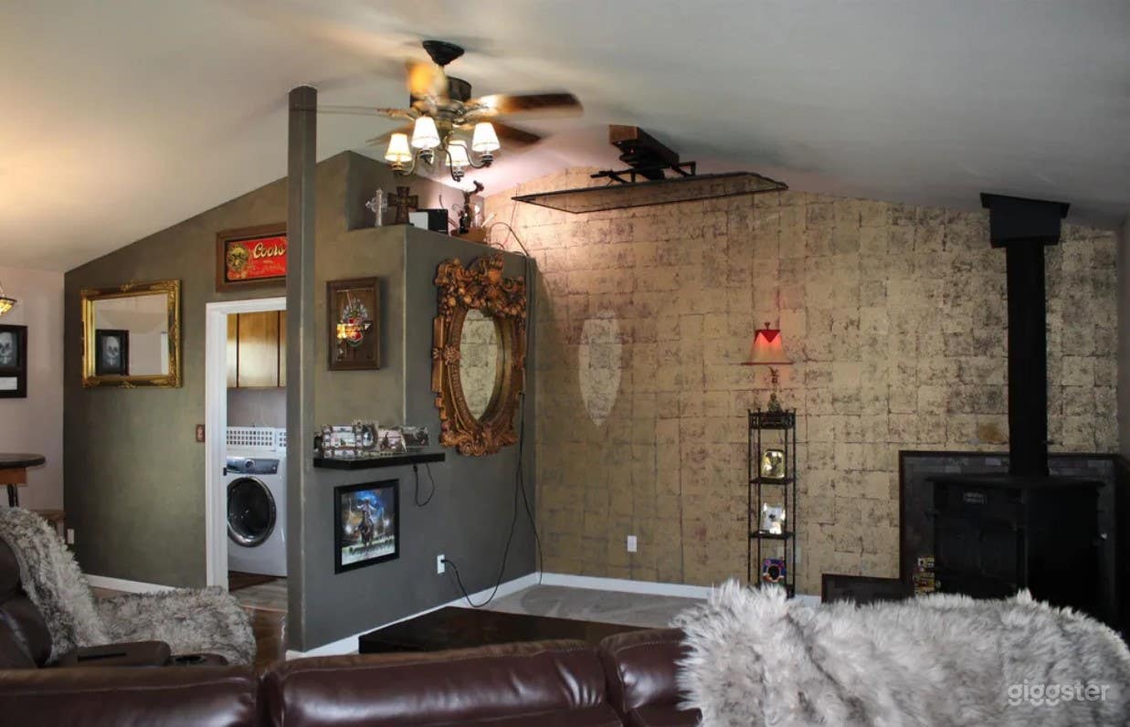 Charming Home in the Heart of Fernley Photo 2