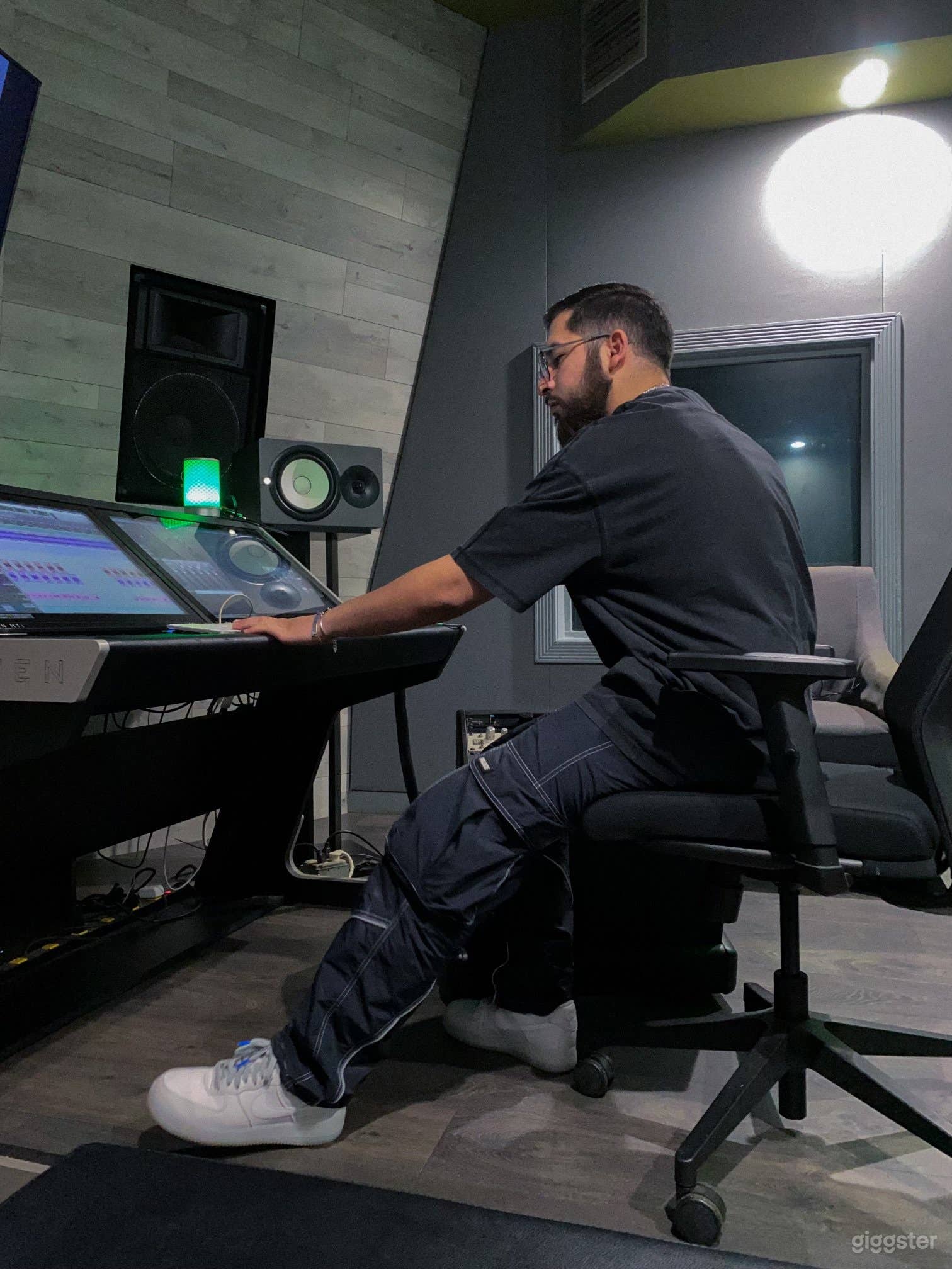 B Room | Recording Studio in Atlanta Photo 3