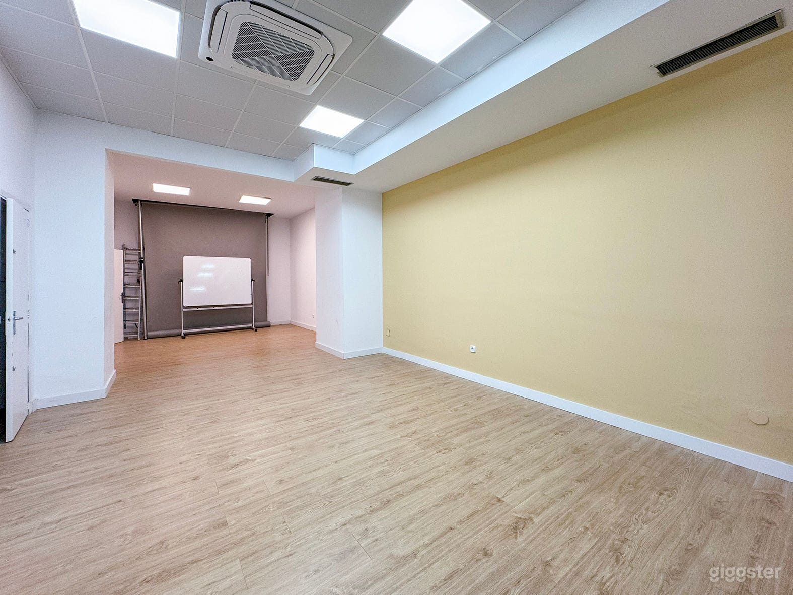 training room with tables. school Photo 4