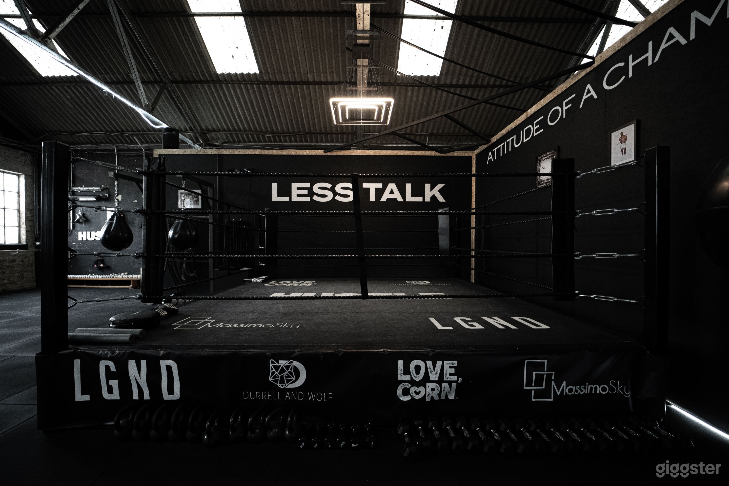 Industrial modern Boxing gym warehouse Photo 3