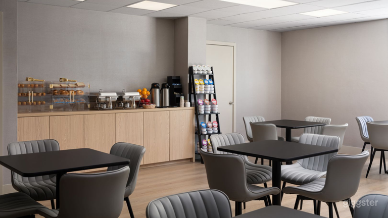  Urban Oasis in the Heart of Downtown Hollywood 