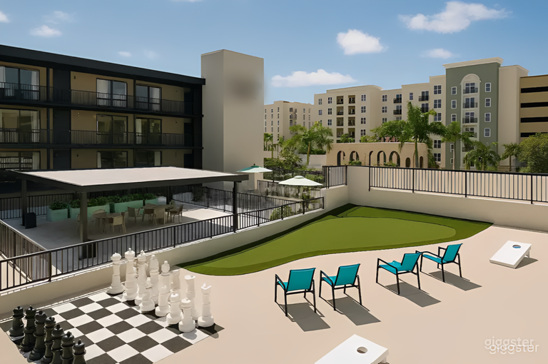  Urban Oasis in the Heart of Downtown Hollywood 