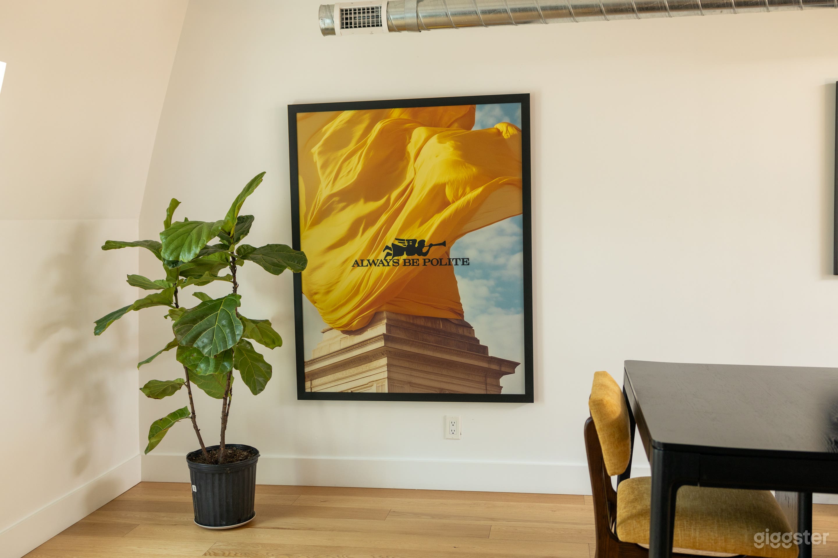 Bright Creative Loft with Private Rooftop Patio in the Heart Photo 3